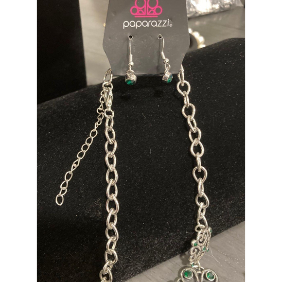 Matching Green and Silver set - Picture 7 of 7